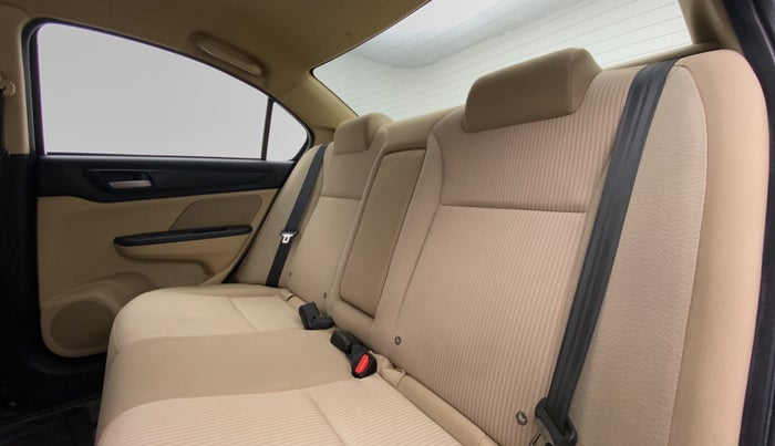 2018 Honda Amaze 1.5 V I-D TECH, Diesel, Manual, 38,120 km, Right Side Door Cabin View