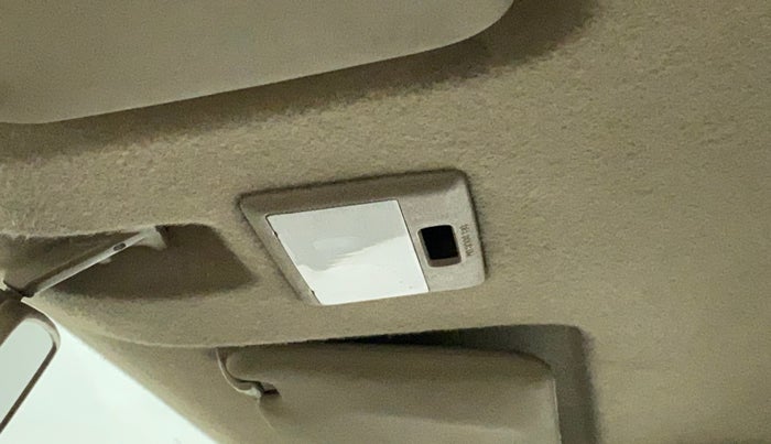 2013 Maruti Ertiga ZDI, Diesel, Manual, 81,434 km, Ceiling - Roof light not functional