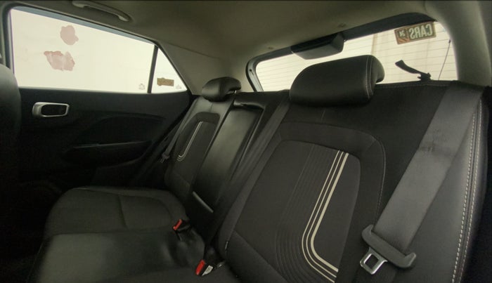 2021 Hyundai VENUE SX 1.0 (O) TURBO, Petrol, Manual, 10,109 km, Right Side Rear Door Cabin