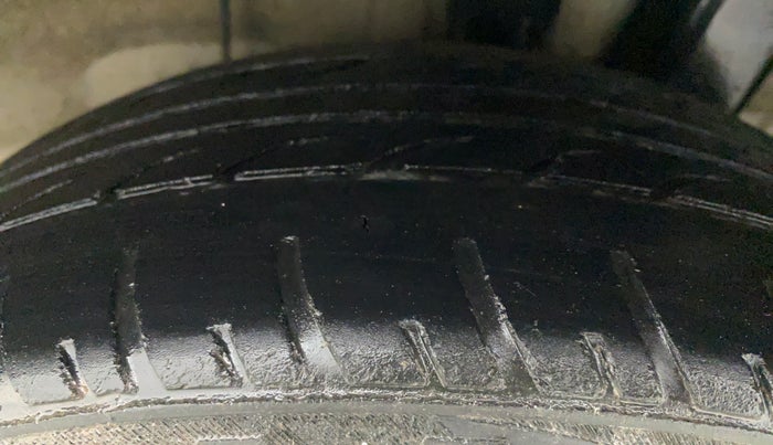 2018 Hyundai Xcent S 1.2, CNG, Manual, 1,19,547 km, Left Rear Tyre Tread