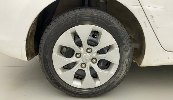 2018 Hyundai Xcent S 1.2, CNG, Manual, 1,19,547 km, Right Rear Wheel