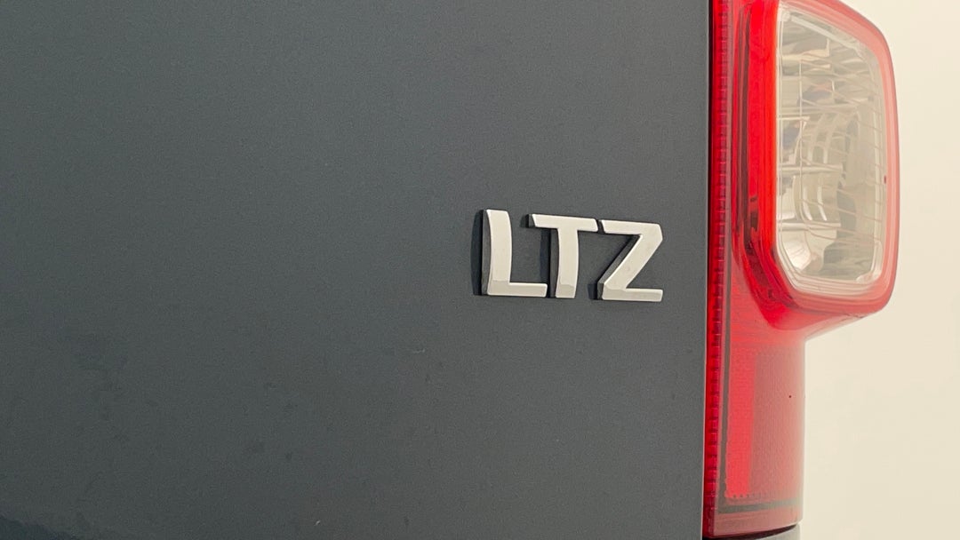 Badge (Boot Right Side)