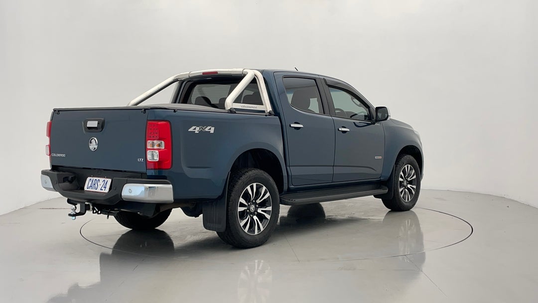 Right Back Diagonal (45- Degree) View