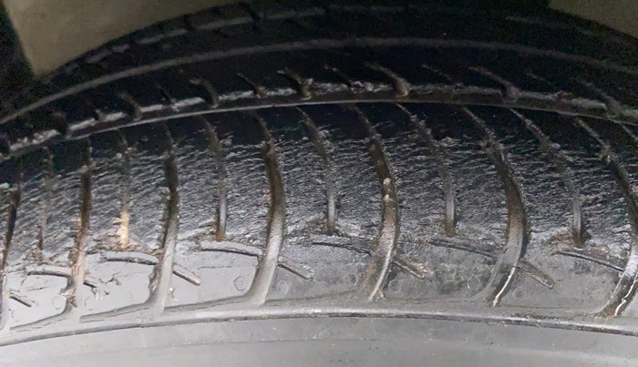 2015 Maruti Celerio VXI AGS, Petrol, Automatic, 17,993 km, Left Front Tyre Tread
