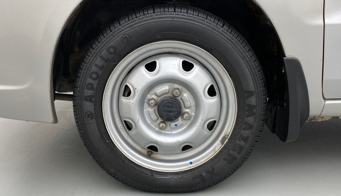 2010 Maruti Zen Estilo LXI, Petrol, Manual, 37,891 km, Left Front Wheel