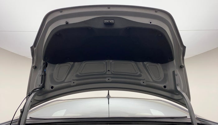 2014 Hyundai Verna FLUIDIC 1.6 VTVT SX, Petrol, Manual, 44,127 km, Boot Door Open