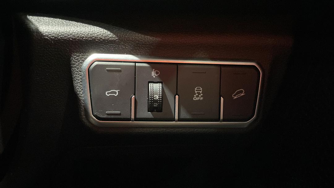 2022 GWM Haval H6 Vanta AWD, Automatic, 31771 km, Utility Switches/Buttons