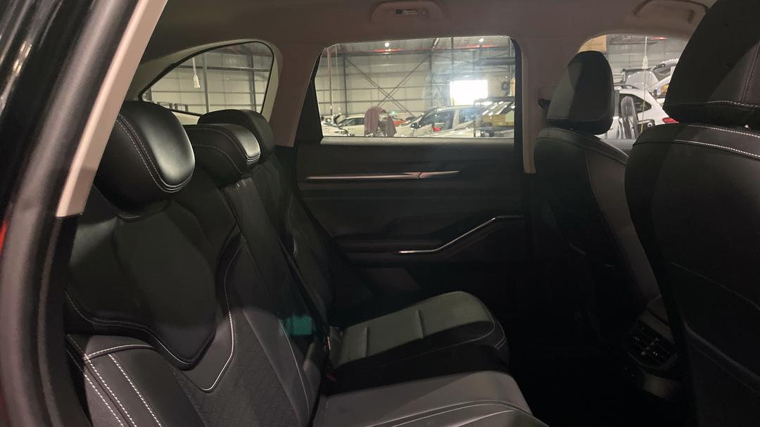 2022 GWM Haval H6 Vanta AWD, Automatic, 31771 km, Right Side Rear Door Cabin View
