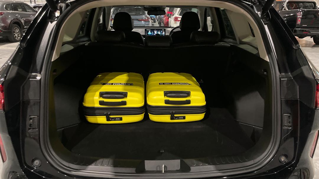 2022 GWM Haval H6 Vanta AWD, Automatic, 31771 km, Boot Inside View with Luggage