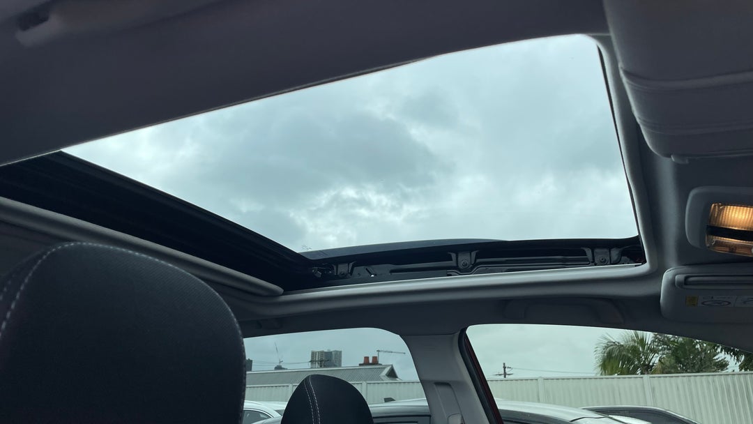 Interior Sunroof/Moonroof
