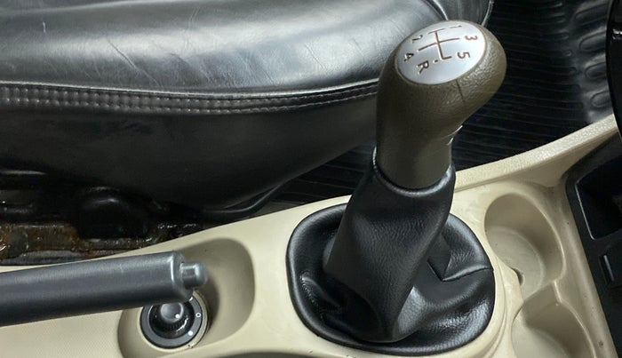 2015 Nissan Terrano XL 85 PS DEISEL, Diesel, Manual, 83,412 km, Gear Lever