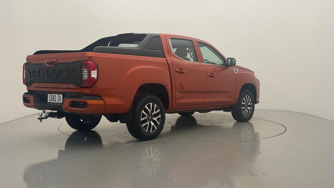 Right Back Diagonal (45- Degree) View