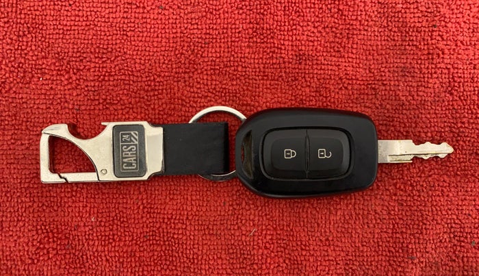 2018 Datsun Redi Go 1.0 T(O) AT, Petrol, Automatic, 15,234 km, Key Close Up