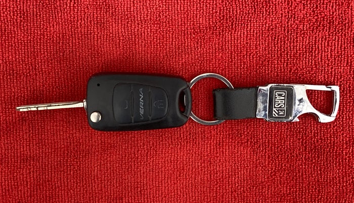 2015 Hyundai i10 SPORTZ 1.1 IRDE2, Petrol, Manual, 53,503 km, Key Close Up