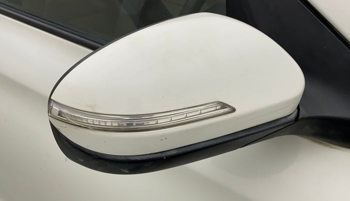 2015 Hyundai Elite i20 SPORTZ 1.2 (O), Petrol, Manual, 50,663 km, Right rear-view mirror - Indicator light has minor damage