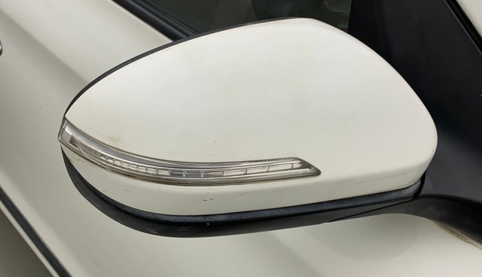 2015 Hyundai Elite i20 SPORTZ 1.2 (O), Petrol, Manual, 50,663 km, Right rear-view mirror - Minor scratches