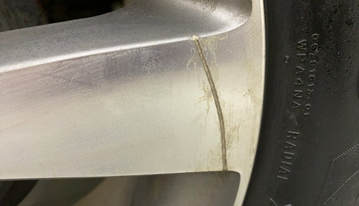 2015 Hyundai Elite i20 SPORTZ 1.2 (O), Petrol, Manual, 50,663 km, Right rear tyre - Minor scratches