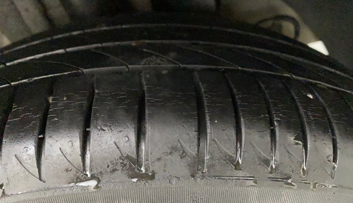 2015 Hyundai Elite i20 SPORTZ 1.2 (O), Petrol, Manual, 50,663 km, Left Rear Tyre Tread