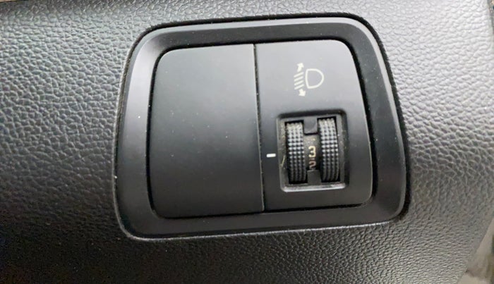 2015 Hyundai Elite i20 SPORTZ 1.2 (O), Petrol, Manual, 50,663 km, Dashboard - Headlight height adjustment not working