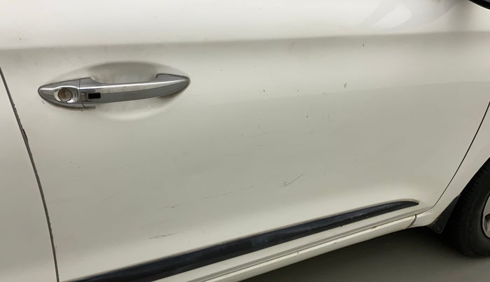 2015 Hyundai Elite i20 SPORTZ 1.2 (O), Petrol, Manual, 50,663 km, Driver-side door - Slightly dented