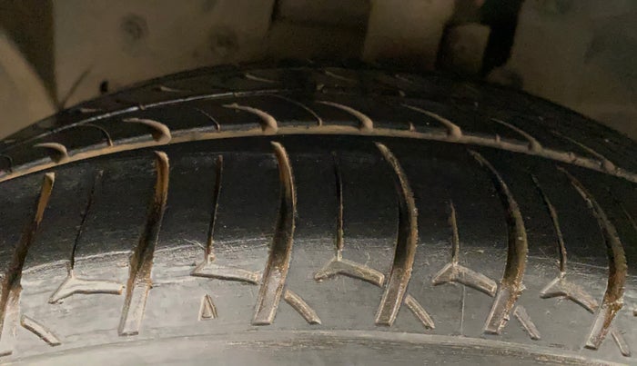 2019 Ford FREESTYLE TITANIUM 1.2 PETROL, Petrol, Manual, 58,434 km, Left Front Tyre Tread