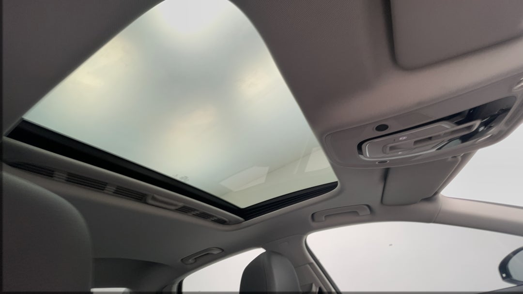 Interior Sunroof/Moonroof