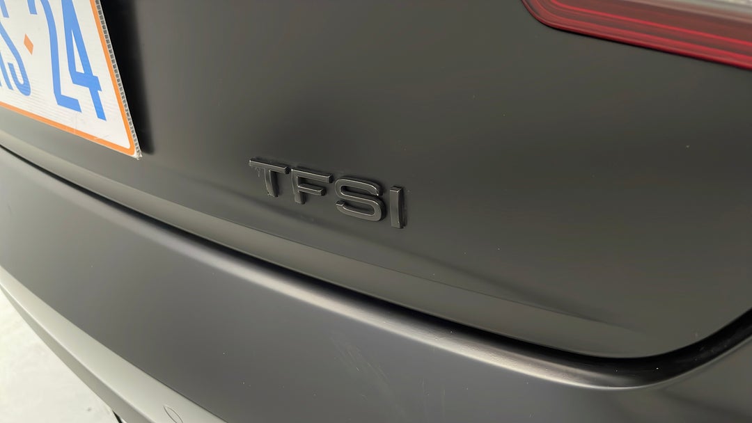 Badge (Boot Right Side)