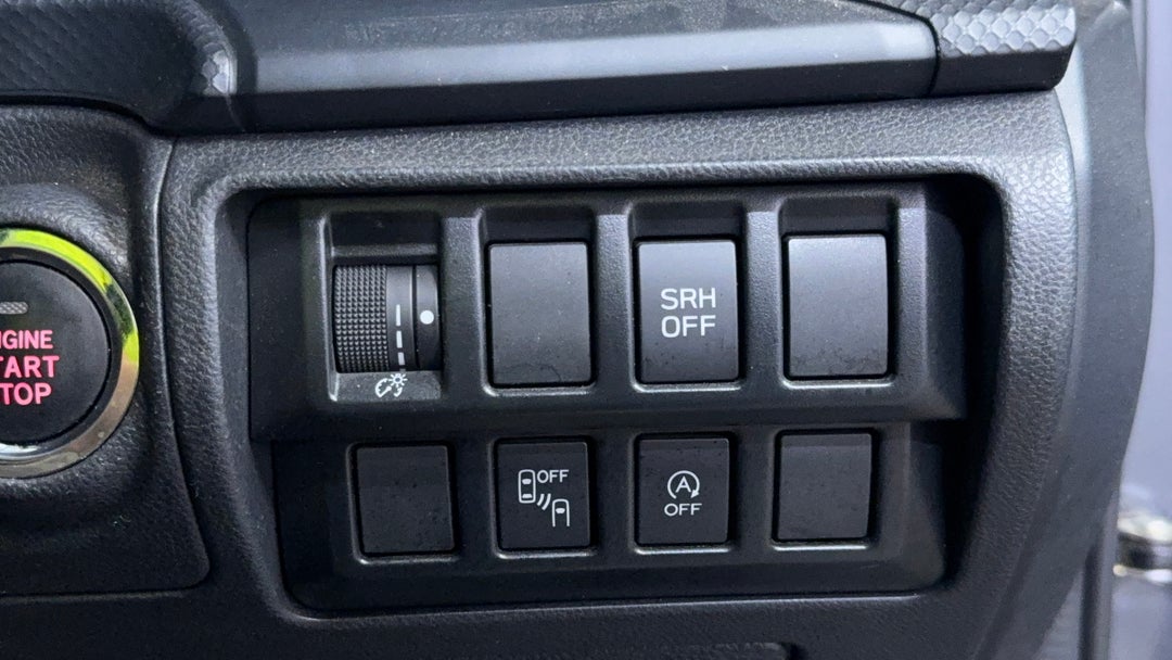 2023 Subaru Forester 2.5i (awd), Automatic, 62719 km, Utility Switches/Buttons