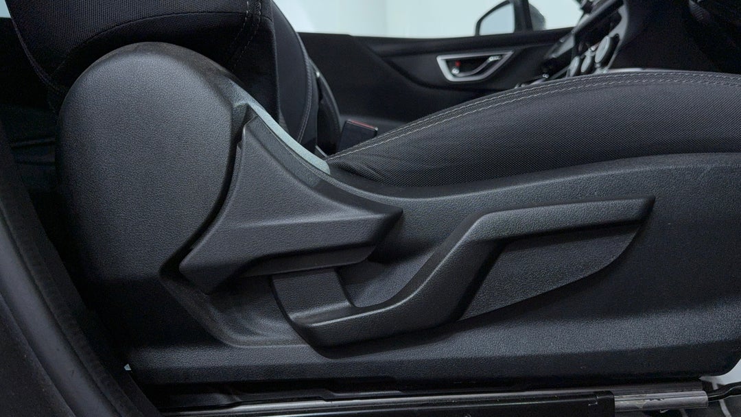 2023 Subaru Forester 2.5i (awd), Automatic, 62719 km, Drivers Side Adjustment Panel