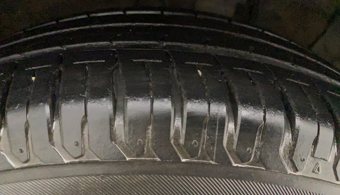 2015 Hyundai Elite i20 SPORTZ 1.2, Petrol, Manual, 31,989 km, Right Rear Tyre Tread