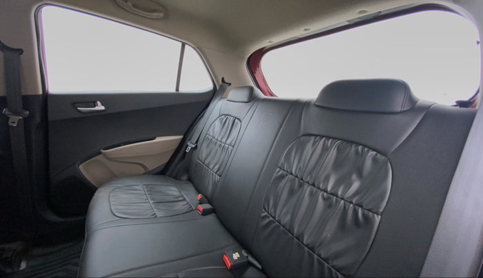 2016 Hyundai Grand i10 SPORTS 1.2 VTVT, Petrol, Manual, 27,193 km, Right Side Door Cabin View