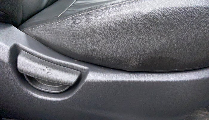 2016 Hyundai Grand i10 SPORTS 1.2 VTVT, Petrol, Manual, 27,193 km, Driver Side Adjustment Panel