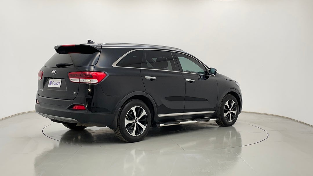 Right Back Diagonal (45- Degree) View