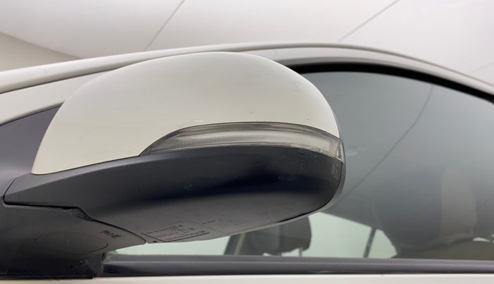 2012 Hyundai i20 SPORTZ 1.2, Petrol, Manual, 90,230 km, Left rear-view mirror - Indicator light has minor damage