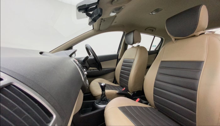2012 Hyundai i20 SPORTZ 1.2, Petrol, Manual, 90,230 km, Right Side Front Door Cabin