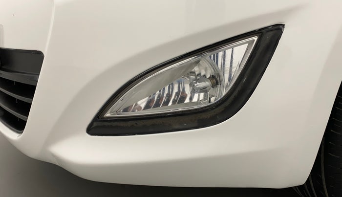 2012 Hyundai i20 SPORTZ 1.2, Petrol, Manual, 90,230 km, Left fog light - Not fixed properly
