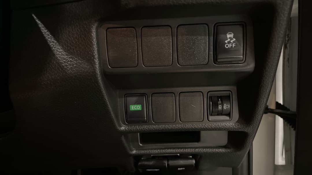 2020 Nissan X-trail St (2WD) (5yr), Automatic, 56449 km, Utility Switches/Buttons