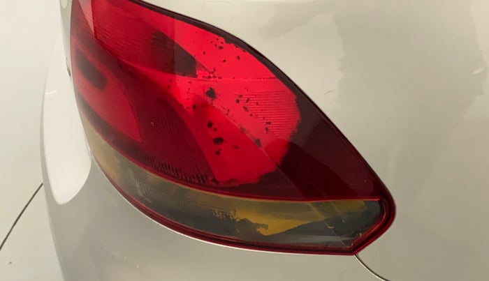 2013 Volkswagen Vento HIGHLINE DIESEL, Diesel, Manual, 74,296 km, Right tail light - Faded