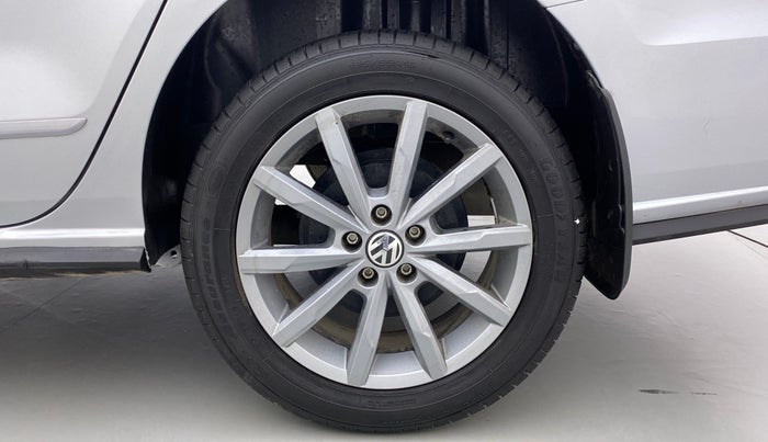 2022 Volkswagen Vento HIGHLINE PLUS 1.0 TSI AT, Petrol, Automatic, 4,988 km, Left Rear Wheel