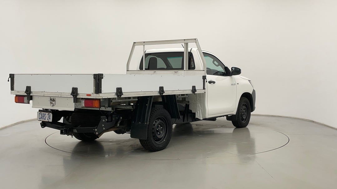 Right Back Diagonal (45- Degree) View