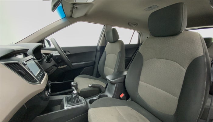 2016 Hyundai Creta 1.6 SX PLUS VTVT, CNG, Manual, 57,412 km, Right Side Front Door Cabin