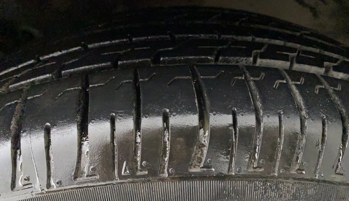 2016 Hyundai Creta 1.6 SX PLUS VTVT, CNG, Manual, 57,412 km, Left Rear Tyre Tread