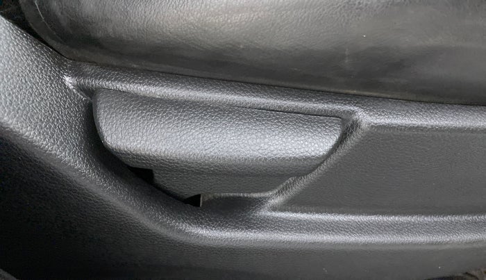 2015 Hyundai Eon MAGNA PLUS, Petrol, Manual, 79,610 km, Driver Side Adjustment Panel