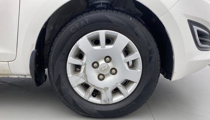 2012 Hyundai i20 MAGNA 1.2 VTVT, Petrol, Manual, 35,383 km, Right Front Wheel
