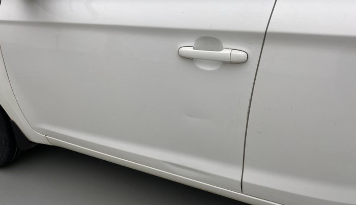 2012 Hyundai i20 MAGNA 1.2 VTVT, Petrol, Manual, 35,383 km, Front passenger door - Slightly dented