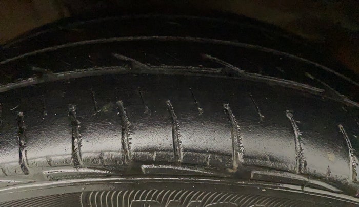 2012 Maruti Zen Estilo LXI CNG, CNG, Manual, 1,09,242 km, Left Front Tyre Tread
