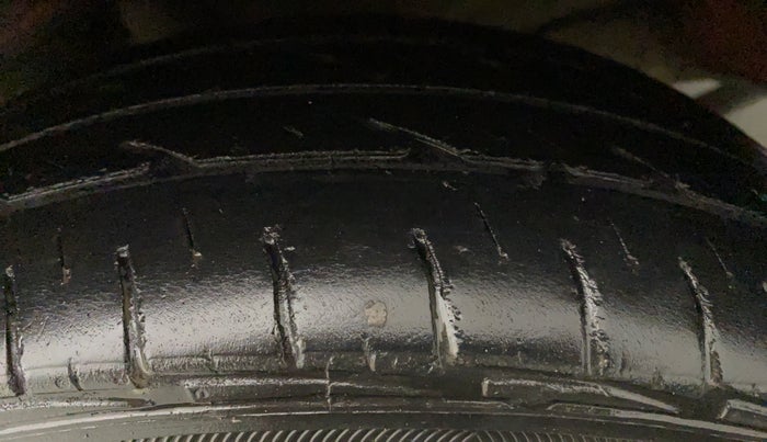 2012 Maruti Zen Estilo LXI CNG, CNG, Manual, 1,09,242 km, Left Rear Tyre Tread