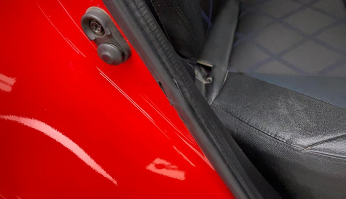 2020 Maruti Swift VXI, Petrol, Manual, 58,815 km, Right rear door - Beading has minor damage