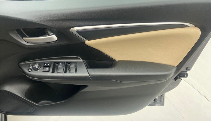 2019 Honda Jazz 1.2 VX AT, Petrol, Automatic, 8,652 km, Driver Side Door Panels Control