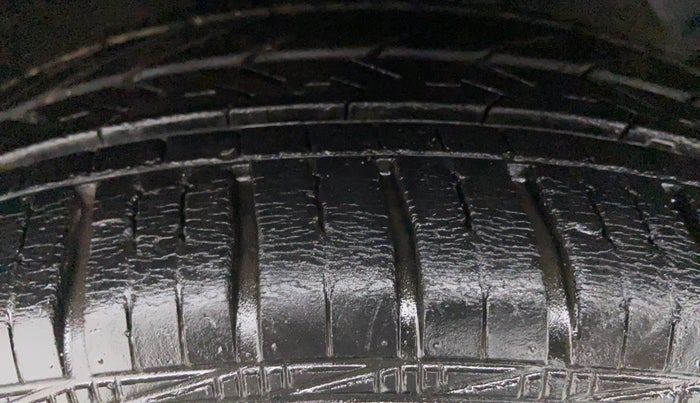 2014 Hyundai Grand i10 ASTA 1.2 VTVT, Petrol, Manual, 21,061 km, Right Front Tyre Tread